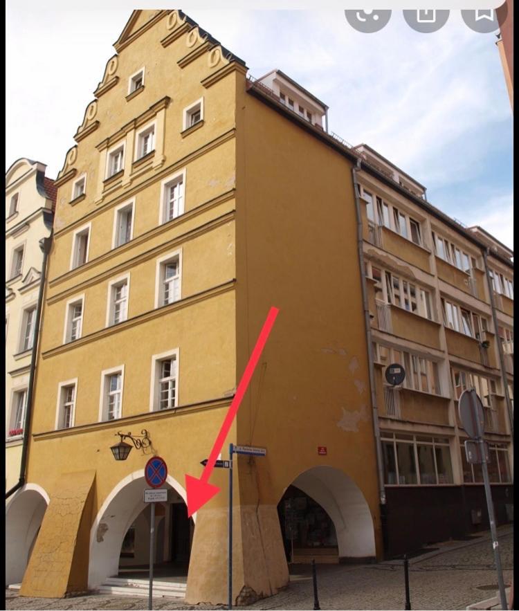 Apartament Szczesliwa 13 - Plac Ratuszowy Jelenia Gora Exterior photo
