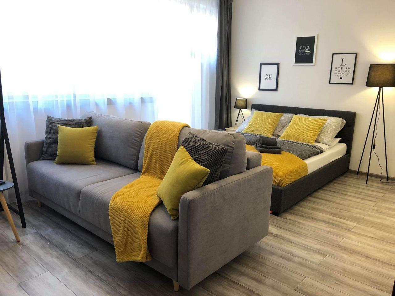 Apartament Szczesliwa 13 - Plac Ratuszowy Jelenia Gora Exterior photo